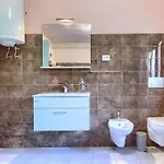 Villa Elli By Interhome Tinjan