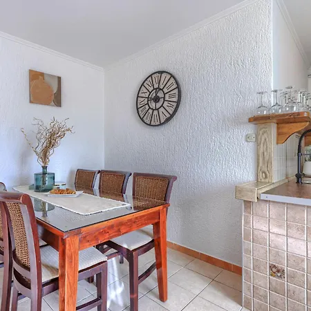 Villa Elli By Interhome Tinjan