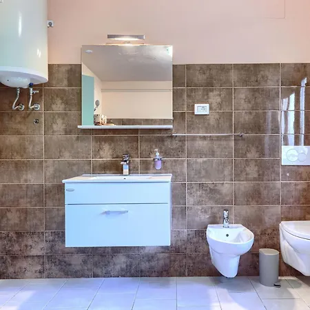 Villa Elli By Interhome Tinjan