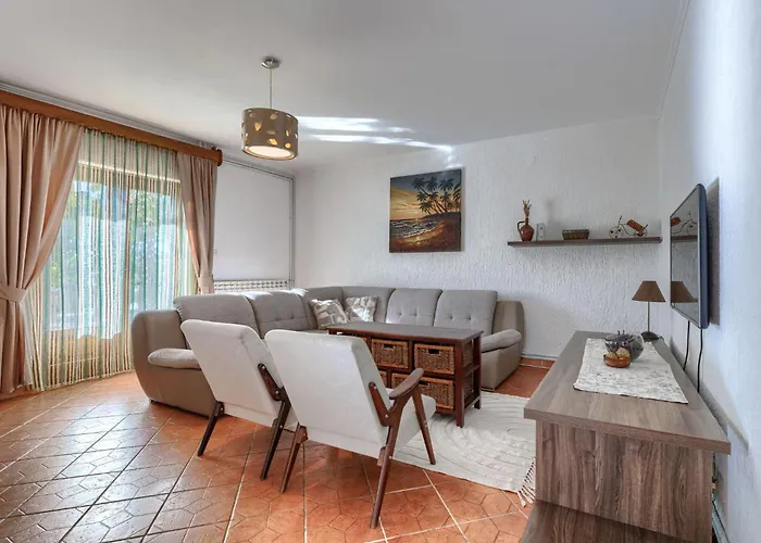 Villa Elli By Interhome Tinjan